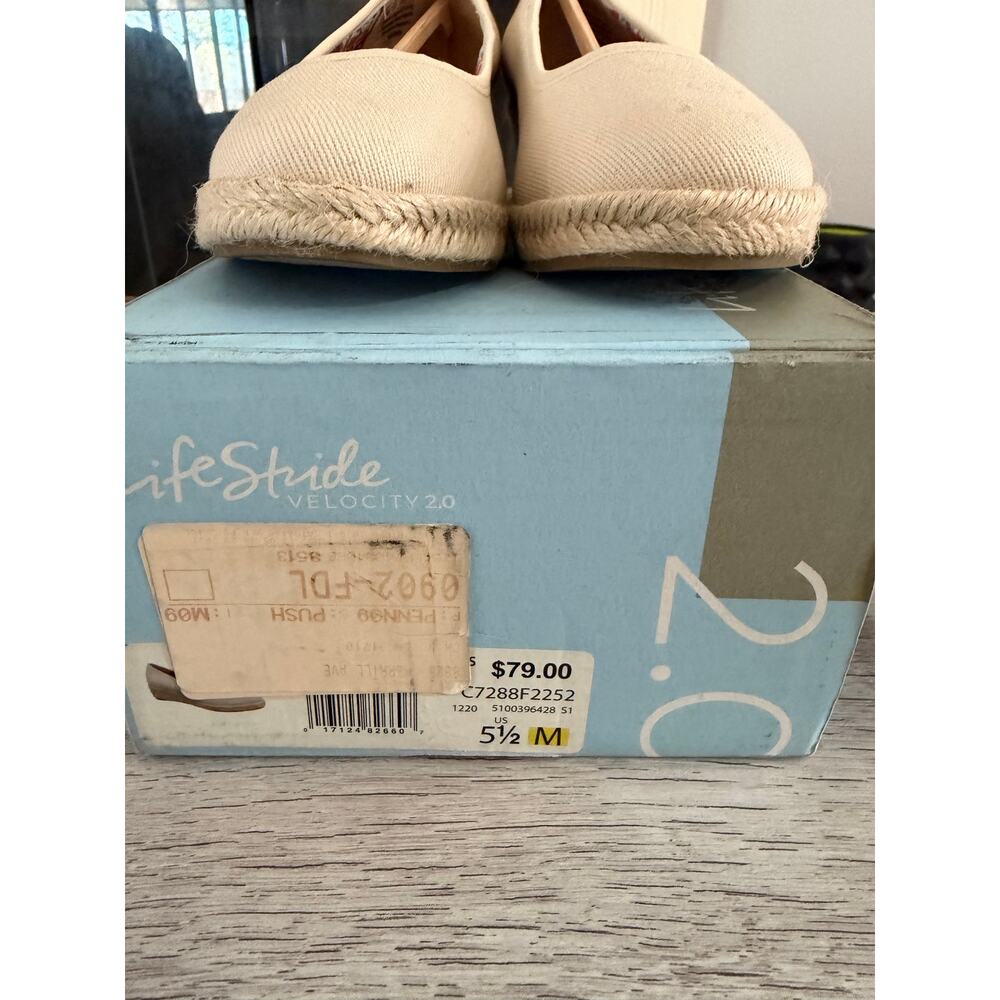 LifeStride Velocity 2.0 Cream Slip On Karma Size 5 1/2 - Picture 2 of 4